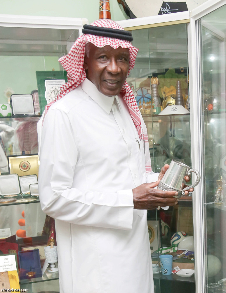 أحمد عيد:
قلت: «لا» لعبد الله بن مساعد